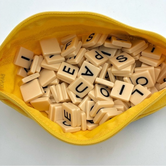 Bananagrams Word Game - Picture 3 of 3